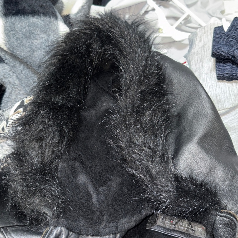 Leather jacket - Picture 12 of 13